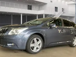 Silber Gebraucht 2010 Toyota Avensis Kombi | 5.000 € (Guter Preis)