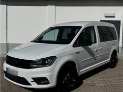Weiß Gebraucht 2017 VW Caddy Maxi Van / Kleinbus | 12.980 €