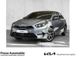 Silber Neu 2025 Kia Ceed Limousine | 25.890 € (Fairer Preis)