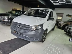 Arktikweiss Gebraucht 2017 Mercedes Vito Van / Kleinbus | 12.999 €