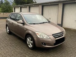 Andere farben Gebraucht 2009 Kia Ceed Kleinwagen | 1.900 € (Guter Preis)