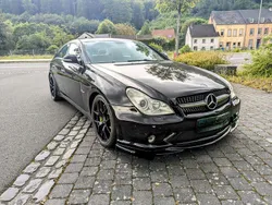 Schwarz Gebraucht 2006 Mercedes CLS55 AMG AMG Kombi | 11.500 €
