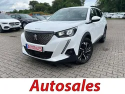 Weiß Gebraucht 2021 Peugeot 2008 Allure SUV | 12.497 € (Fairer Preis)