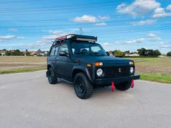 Schwarz Gebraucht 2011 Lada niva SUV | 7.799 € (Fairer Preis)
