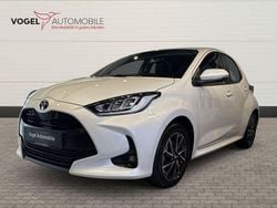 Platinweiss metallic Gebraucht 2023 Toyota Yaris Hybrid Basis Limousine | 19.940 € (Guter Preis)