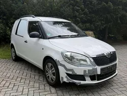 Weiß Gebraucht 2012 Skoda Roomster Abholung | 1.299 € (Fairer Preis)