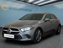Grau Gebraucht 2019 Mercedes A180 Limousine | 24.099 € (Etwas zu teuer)