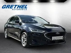 Schwarz Gebraucht 2022 Ford Focus Cool & Connect Limousine | 18.990 € (Fairer Preis)
