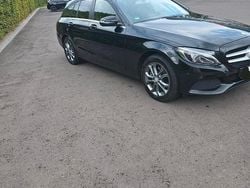 Schwarz Gebraucht 2016 Mercedes 220 Avantgarde Kombi | 14.500 €