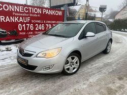 Silber Gebraucht 2011 Opel Astra Edition Limousine | 5.490 € (Fairer Preis)