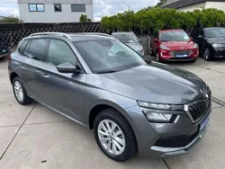 Grau Gebraucht 2024 Skoda Kamiq Selection SUV | 18.999 €