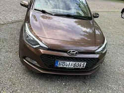 Gebraucht 2016 Hyundai i20 Limousine | 7.500 € (Etwas zu teuer)