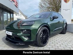 Grün Neu 2026 Porsche Macan Turbo SUV | 155.211 €