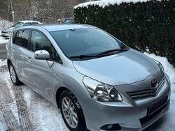 Silber Gebraucht 2012 Toyota Verso Van / Kleinbus | 5.600 € (Guter Preis)