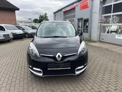 Schwarz Gebraucht 2016 Renault Scénic III LIMITED Van / Kleinbus | 7.990 € (Fairer Preis)