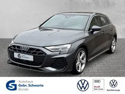 Grau Gebraucht 2024 Audi A3 Sportback S-Line Limousine | 36.989 € (Guter Preis)