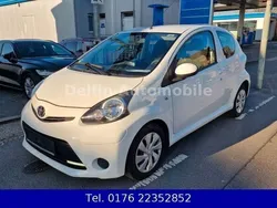 Weiß Gebraucht 2014 Toyota Aygo Cool Kleinwagen | 4.350 € (Etwas zu teuer)