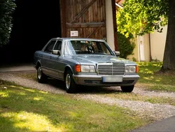 Blau Gebraucht 1980 Mercedes E280 Limousine | 11.950 €