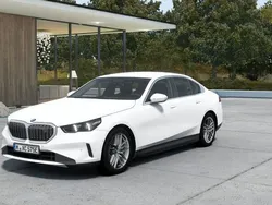 Alpinweiß uni Neu 2024 BMW i5 Sport Line Limousine | 52.289 €