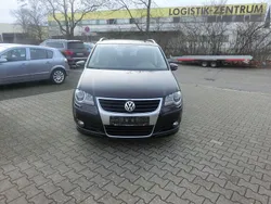 Schwarz Gebraucht 2009 VW Touran Van / Kleinbus | 3.999 € (Guter Preis)