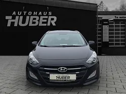Schwarz Gebraucht 2017 Hyundai i30 Classic Kombi | 4.554 € (Fairer Preis)