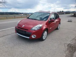 Rot Gebraucht 2011 Renault Clio II Luxe Limousine | 3.990 € (Etwas zu teuer)