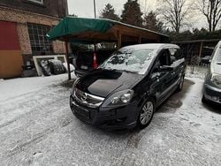 Schwarz Gebraucht 2009 Opel Zafira Van / Kleinbus | 3.450 € (Fairer Preis)