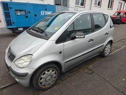 Grau Gebraucht 2004 Mercedes A140 Classic Van / Kleinbus | 749 € (Superpreis)