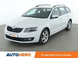 Weiß Gebraucht 2015 Skoda Octavia Style Kombi | 12.640 € (Fairer Preis)