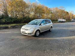 Silber Gebraucht 2005 Toyota Corolla Verso Van / Kleinbus | 2.700 € (Guter Preis)