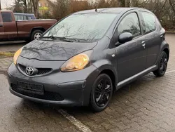 Grau Gebraucht 2006 Toyota Aygo Cool Kleinwagen | 1.999 € (Etwas zu teuer)