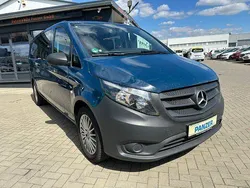 Blau Gebraucht 2018 Mercedes Vito Van / Kleinbus | 20.990 € (Teuer)