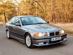 Grau Gebraucht 1995 BMW 328 M Sport Limousine | 12.700 €
