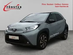 Grün Gebraucht 2024 Toyota Aygo Team Kleinwagen | 16.640 € (Fairer Preis)