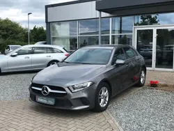 Grau Gebraucht 2019 Mercedes A180 Style Limousine | 18.399 € (Fairer Preis)