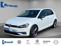 Weiß Gebraucht 2017 VW Golf VII Comfortline Limousine | 14.390 € (Fairer Preis)