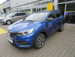 Blau Gebraucht 2022 Renault Kadjar Black Edition SUV | 21.480 € (Etwas zu teuer)