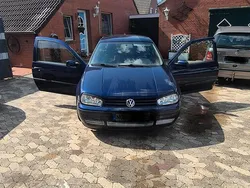 Blau Gebraucht 2001 VW Golf IV Kleinwagen | 550 € (Guter Preis)