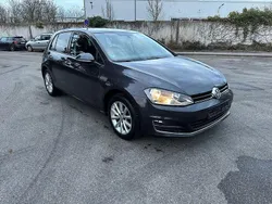 Violett Gebraucht 2015 VW Golf VII LOUNGE Limousine | 9.299 € (Guter Preis)