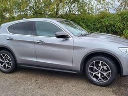 Grau Gebraucht 2018 Alfa Romeo Stelvio Super SUV | 22.000 € (Superpreis)