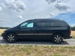 Schwarz Gebraucht 1999 Chrysler Grand Voyager Van / Kleinbus | 3.000 €