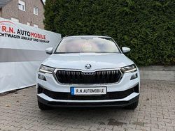 Weiß Gebraucht 2023 Skoda Karoq Tour SUV | 30.000 € (Guter Preis)
