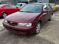 Rot Gebraucht 1998 Nissan Almera Limousine | 1.800 €