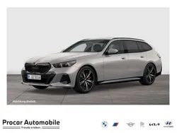 Oxidgrau ii Neu 2025 BMW 540 M Sport Kombi | 83.600 € (Guter Preis)
