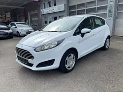 Weiß Gebraucht 2015 Ford Fiesta Trend Kleinwagen | 5.500 € (Guter Preis)