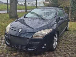 Blau Gebraucht 2009 Renault Mégane Coupé Coupé | 3.700 € (Etwas zu teuer)