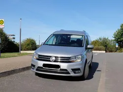 Grau Gebraucht 2015 VW Caddy Maxi Highline Van / Kleinbus | 21.500 € (Teuer)