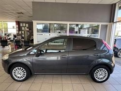 Grau Gebraucht 2009 Fiat Grande Punto Kleinwagen | 1.990 € (Guter Preis)