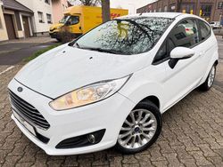 Weiß Gebraucht 2013 Ford Fiesta Kleinwagen | 6.790 € (Fairer Preis)