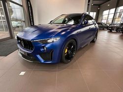 Blau Gebraucht 2020 Maserati Levante SUV | 90.995 € (Teuer)